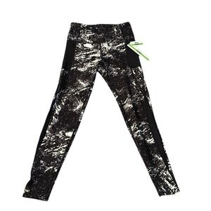 NWT Nicole Miller Sport Leggings with Pockets